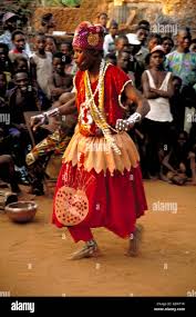 Costumes traditionnels chez les Fons