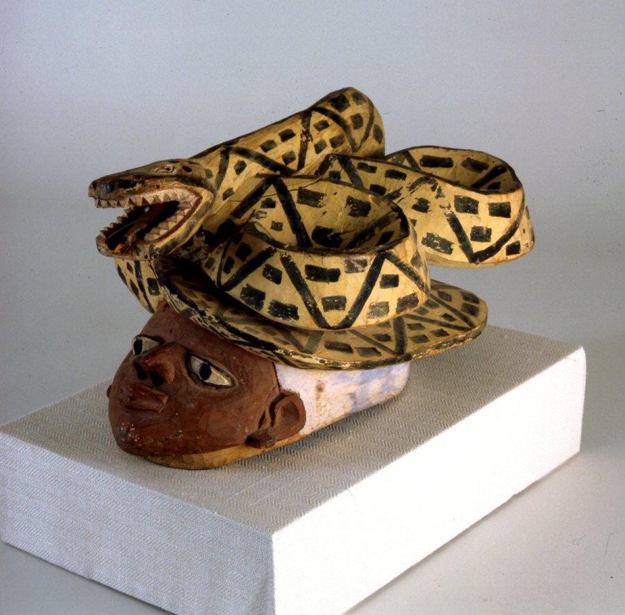 Masque Guèlèdè superstructure serpent