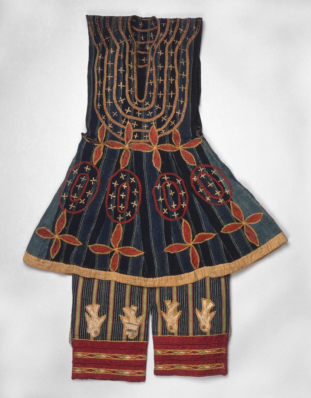 Manteau de cour en raphia