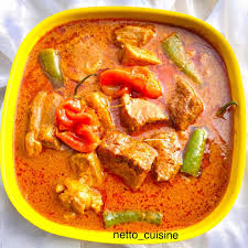 Riz avec sauce arachide