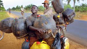 Vente de kpayo à proximité immédiate des usagers